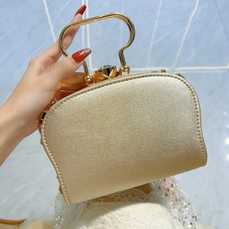 2025 Luxury Fashion Diamond Handbag, Celebrity Banquet Bag, Bar Party Evening Dress, Single Shoulder Diagonal Cross Bag
2025 Luxury Fashion Diamond Handbag, Celebrity Banquet Bag, Bar Party Evening Dress, Single Shoulder Diagonal Cross Bag