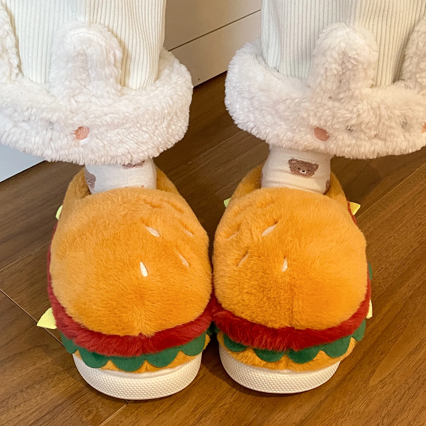 Домашние пары с забавным гамбургером, плоские бесшумные флисовые теплые персонализированные хлопковые тапочки большого размера на осень и зиму
Домашние пары с забавным гамбургером, плоские бесшумные флисовые теплые персонализированные хлопковые тапочки большого размера на осень и зиму