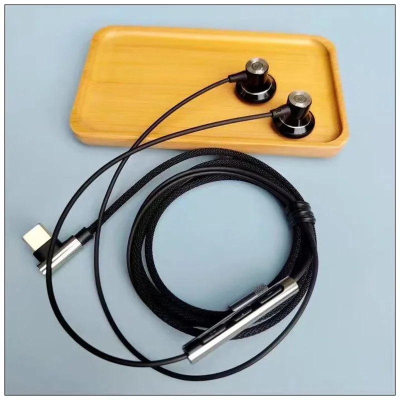 Metal HIFI Bass Earbuds Type-C Wired Earphones In-Ear Headphones with Mic Volume Control Stereo Sound Noise Isolating for Phone
Metal HIFI Bass Earbuds Type-C Wired Earphones In-Ear Headphones with Mic Volume Control Stereo Sound Noise Isolating for Phone