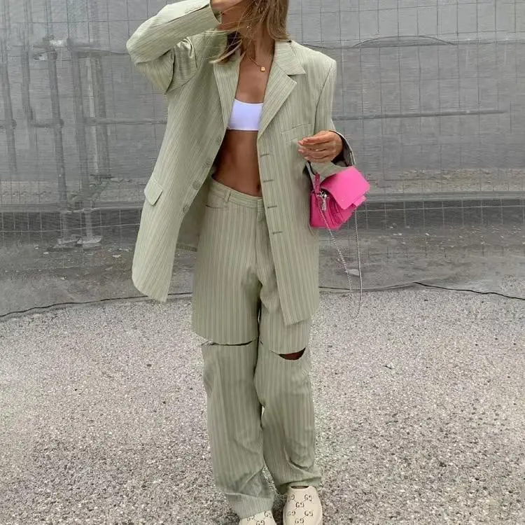 Модный свободный полосатый костюм, комплект из джата и брюк, длинный женский осенний комплект на пуговицах све, ансамбль из двух предметов 
Модный свободный полосатый костюм, комплект из джата и брюк, длинный женский осенний комплект на пуговицах све, ансамбль из двух предметов