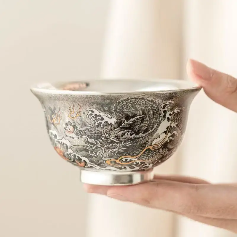 80ML Yuhua Ink Dragon Small Teacup High-end Kung Fu TeaSet Master Cup Ink Wind Hand-painted 999 Silver TeaCup Coffeeware Teaware
80ML Yuhua Ink Dragon Small Teacup High-end Kung Fu TeaSet Master Cup Ink Wind Hand-painted 999 Silver TeaCup Coffeeware Teaware