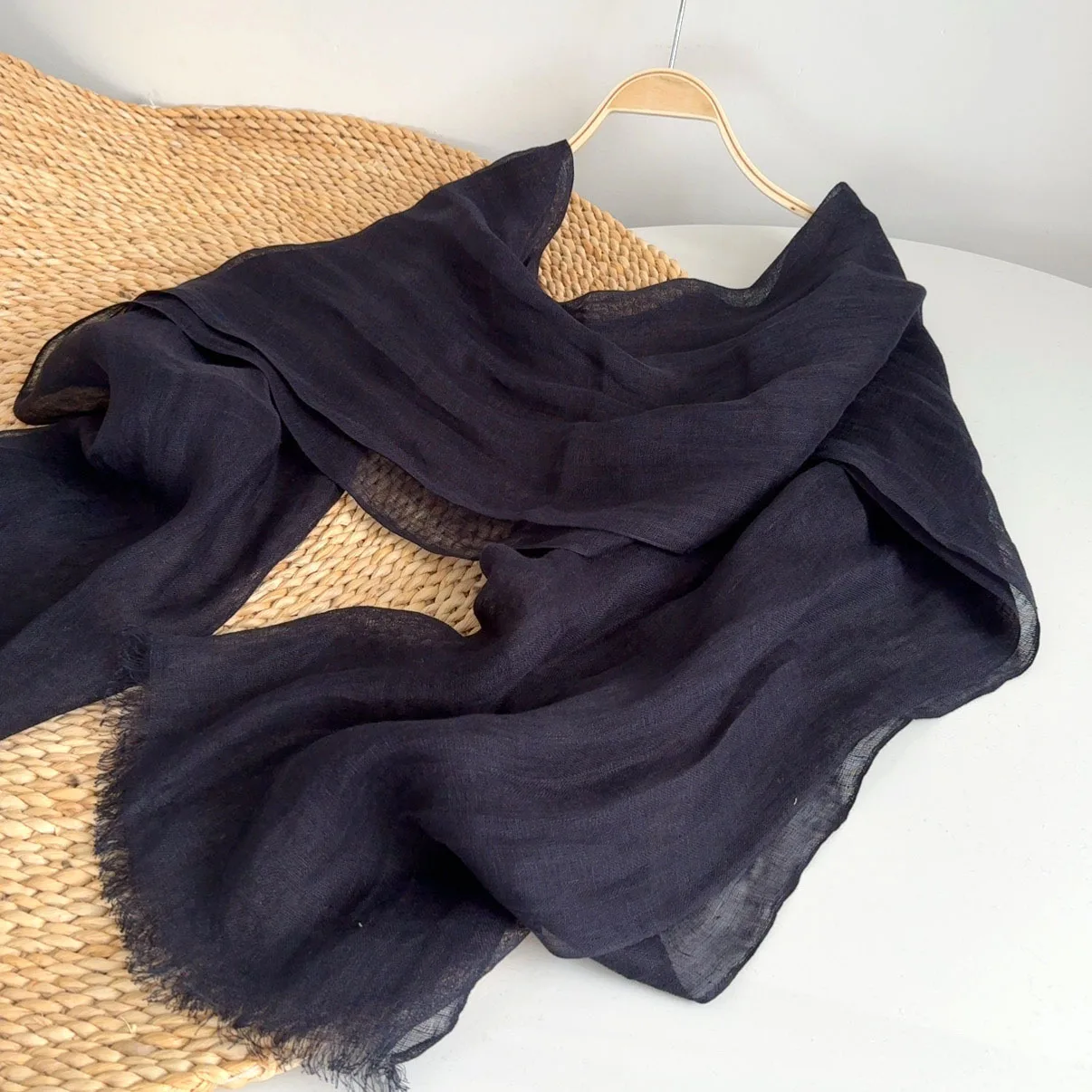 Scarf Women Linen Blue Long Breathable Neck Wrap Sunshine Protection Accessory For Beach Spring Summer Autumn Holiday
Scarf Women Linen Blue Long Breathable Neck Wrap Sunshine Protection Accessory For Beach Spring Summer Autumn Holiday