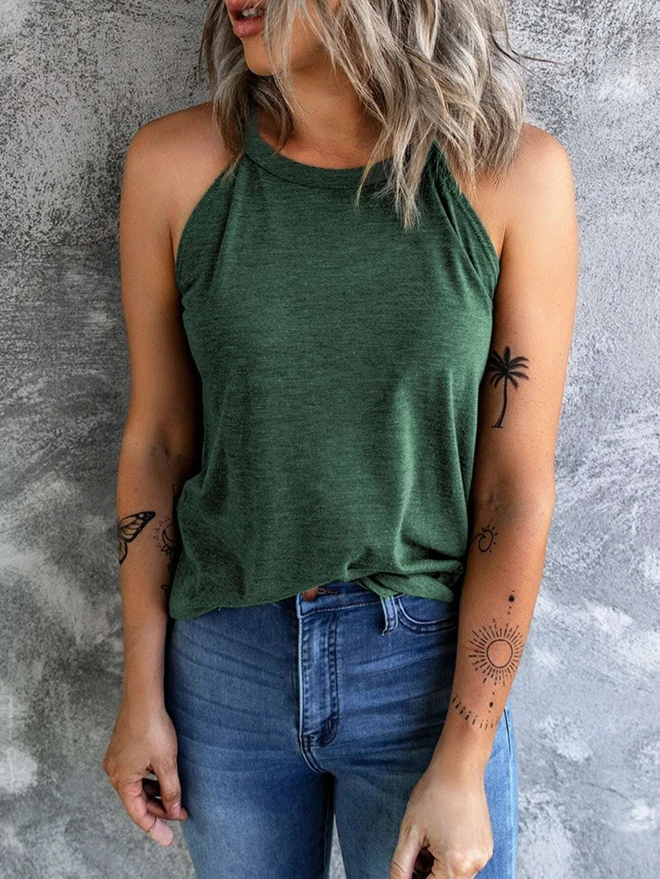 Women's Summer Sleeveless Halter Tee Shirts Crew Neck Workout Tank Tops Casual Plain Cami Shirts
Women's Summer Sleeveless Halter Tee Shirts Crew Neck Workout Tank Tops Casual Plain Cami Shirts