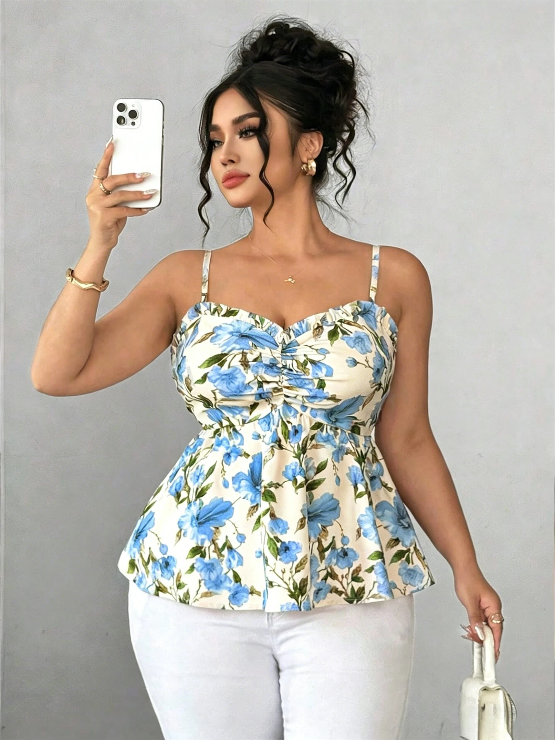 Elegant Floral Print Camisole Top, Women Summer Sleeveless Top for Beach Vacation Dating Shopping Daily Wear
Elegant Floral Print Camisole Top, Women Summer Sleeveless Top for Beach Vacation Dating Shopping Daily Wear