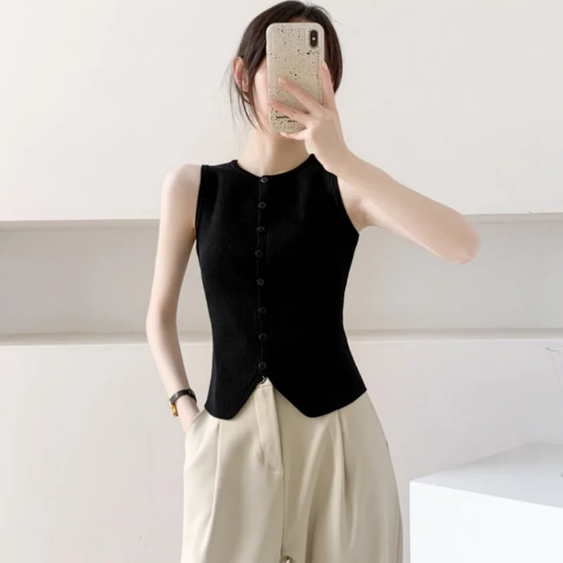 Summer New Ice Silk Knitted Horse Jacket Cardigan Women's Solid Round Neck Button Sleeveless Tank Thin Simple Versatile Slim Top
Summer New Ice Silk Knitted Horse Jacket Cardigan Women's Solid Round Neck Button Sleeveless Tank Thin Simple Versatile Slim Top