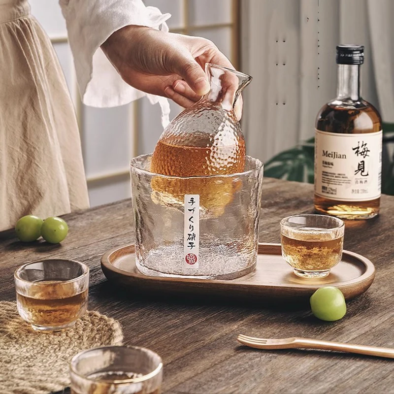 Japanese Cute Sake Cup Transparent Small Luxury Portable Women Sake Bottle Liquor Store Crystal Coctelera Set De Bar Drinkware
Japanese Cute Sake Cup Transparent Small Luxury Portable Women Sake Bottle Liquor Store Crystal Coctelera Set De Bar Drinkware