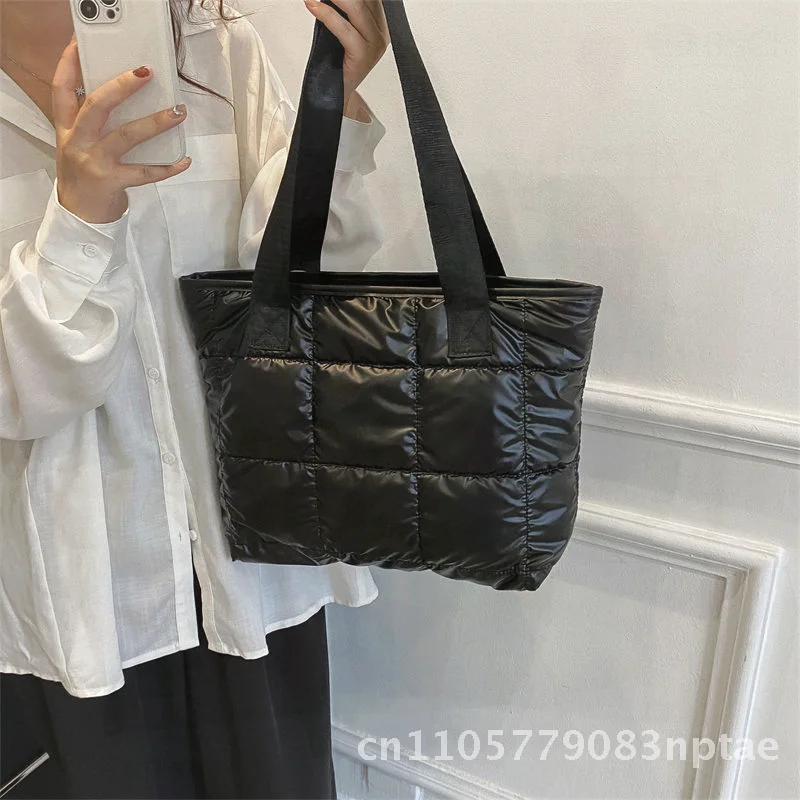 Women's Retro Diamond Space Cotton-Padded Shoulder Tote Bag Spring Summer 2024 Fashion Black PU Small Square Open-front Soft
Women's Retro Diamond Space Cotton-Padded Shoulder Tote Bag Spring Summer 2024 Fashion Black PU Small Square Open-front Soft