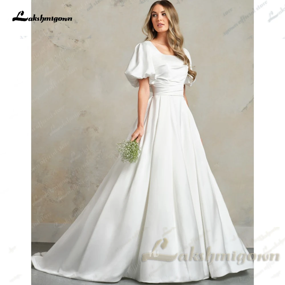 Lakshmigown Square Collar A-Line Wedding Dress 2025 Button Court Train Short Sleeve Draped Customized vestidos de novia boda
Lakshmigown Square Collar A-Line Wedding Dress 2025 Button Court Train Short Sleeve Draped Customized vestidos de novia boda