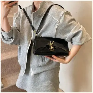 2025 New Women's Bag - Fashion Simple Light Luxury, Chain Underarm/Shoulder/Bucket Messenger (Noble Trendy Design)
2025 New Women's Bag - Fashion Simple Light Luxury, Chain Underarm/Shoulder/Bucket Messenger (Noble Trendy Design)