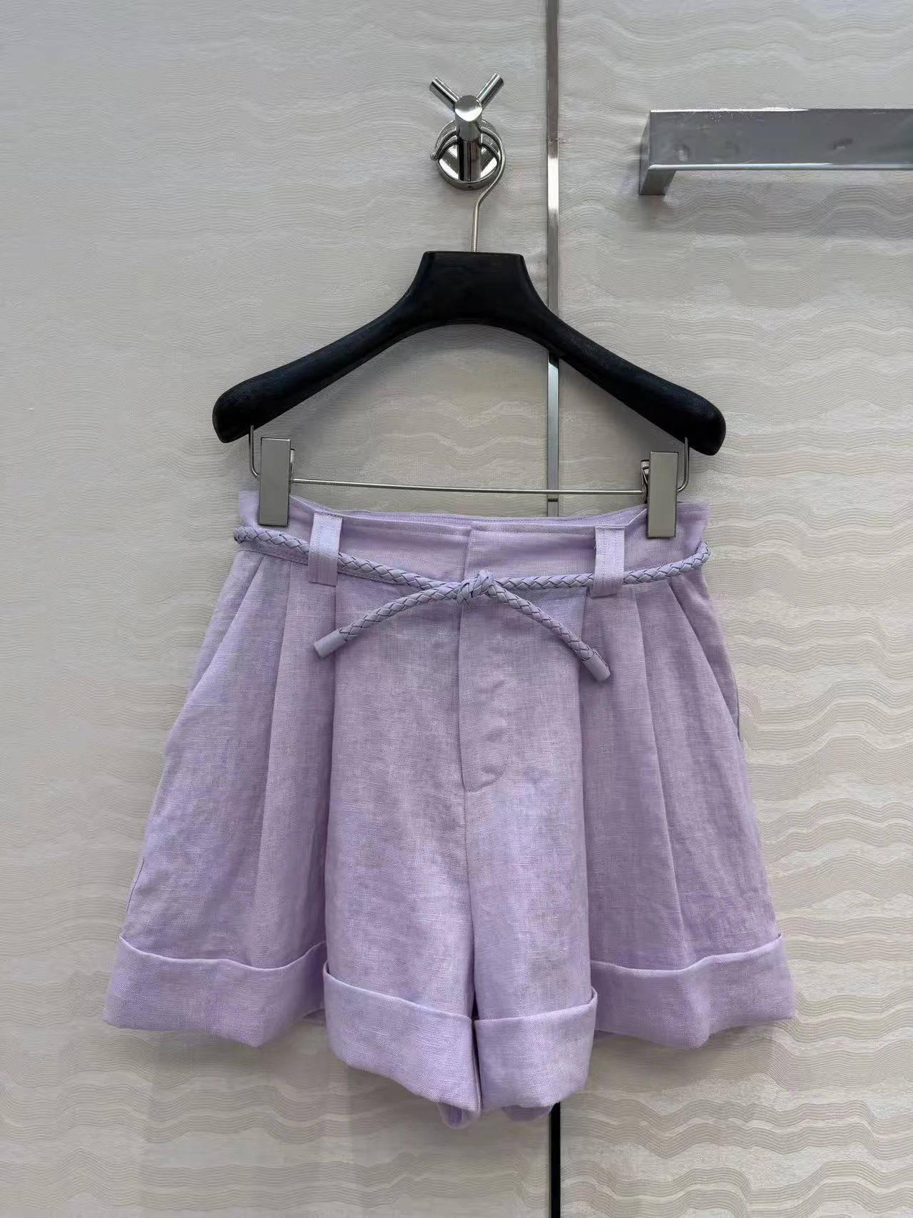 2026 Spring/Summer New Women's Wide Leg Pants, Linen Shorts, Belt Design, High Quality, Elegant, Comfortable, Multi functional
2026 Spring/Summer New Women's Wide Leg Pants, Linen Shorts, Belt Design, High Quality, Elegant, Comfortable, Multi functional