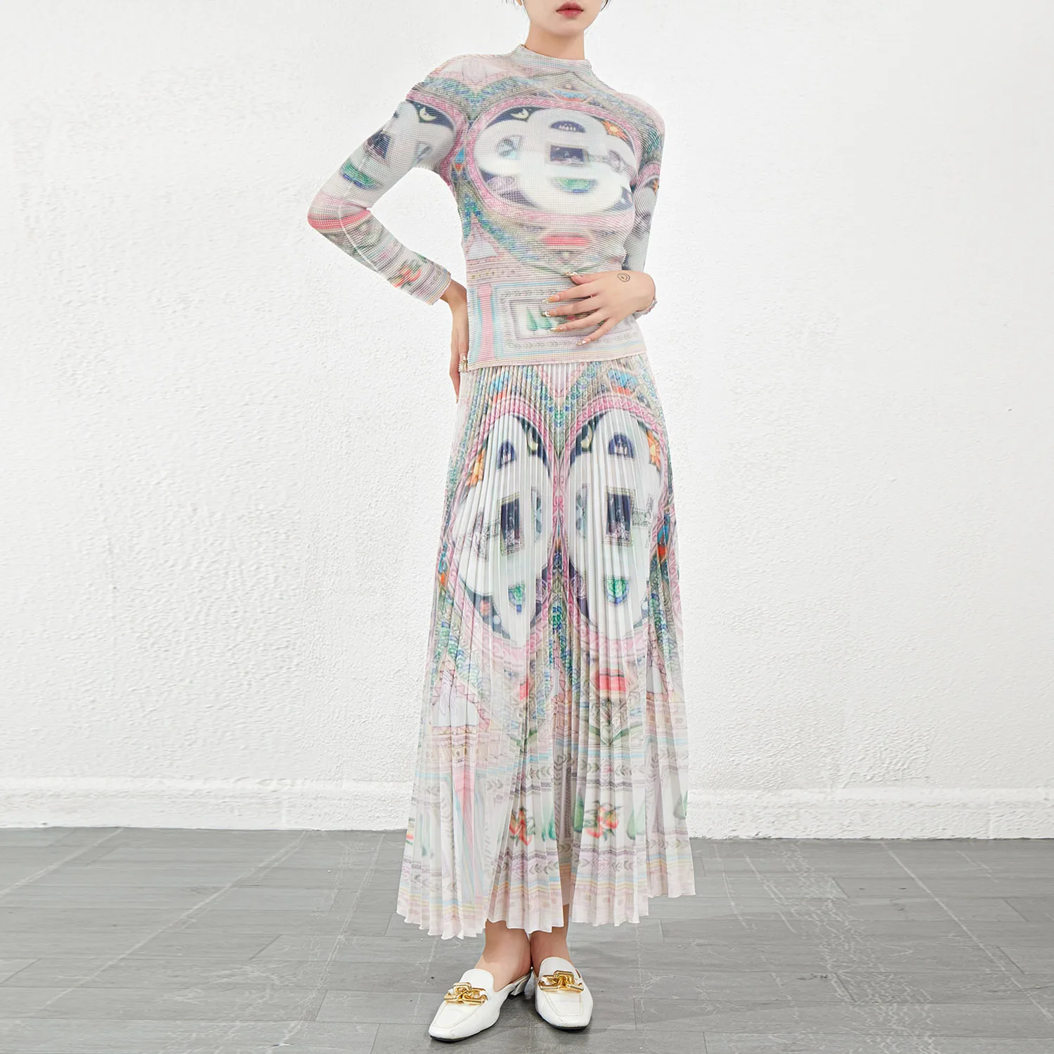 Retro Fashion Women's Two-Piece Set with Pleated Print Top And Midi Skirt Cross-Border Style Loose Fit Casual Commute Wear
Retro Fashion Women's Two-Piece Set with Pleated Print Top And Midi Skirt Cross-Border Style Loose Fit Casual Commute Wear