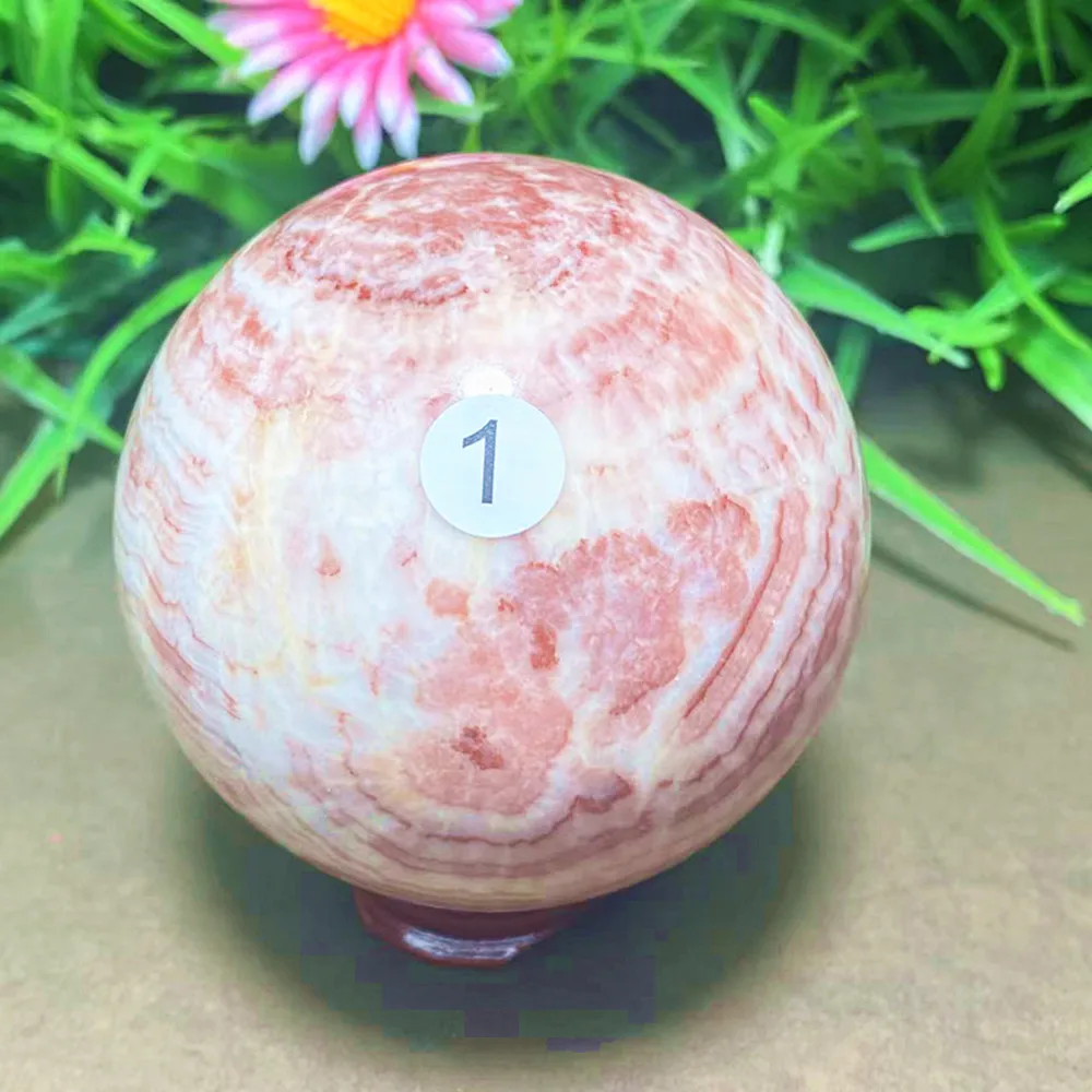 Natural crystal stone polished quartz pork stone ball crystal ball home decoration
Natural crystal stone polished quartz pork stone ball crystal ball home decoration