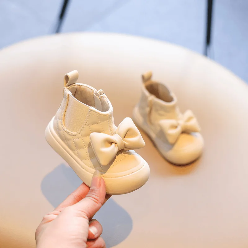 Toddler Ankle Boots PU Leather Boots Solid color Bow Winter Shoes For Girls Anti-slip Warm Beige Shoes Size 15-25
Toddler Ankle Boots PU Leather Boots Solid color Bow Winter Shoes For Girls Anti-slip Warm Beige Shoes Size 15-25