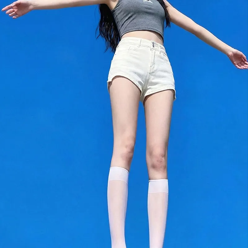 American Retro High Waist Slimming White Denim Shorts Women's 2026 New Summer Small Size Spicy Hot Pants Cotton Stretch Denim
American Retro High Waist Slimming White Denim Shorts Women's 2026 New Summer Small Size Spicy Hot Pants Cotton Stretch Denim