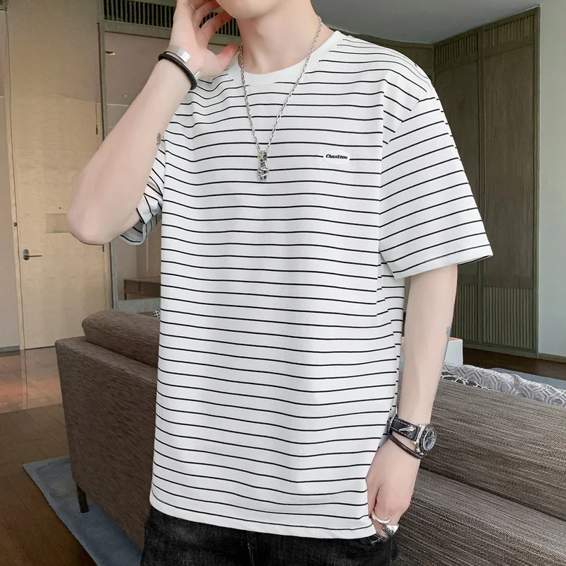 Мужская белая футболка с коротким рукавом, летняя, повседневная, в полоску, свободного кроя, молодежная, с круглым вырезом, из хлопка и полиэстера, немнущаяся
Мужская белая футболка с коротким рукавом, летняя, повседневная, в полоску, свободного кроя, молодежная, с круглым вырезом, из хлопка и полиэстера, немнущаяся