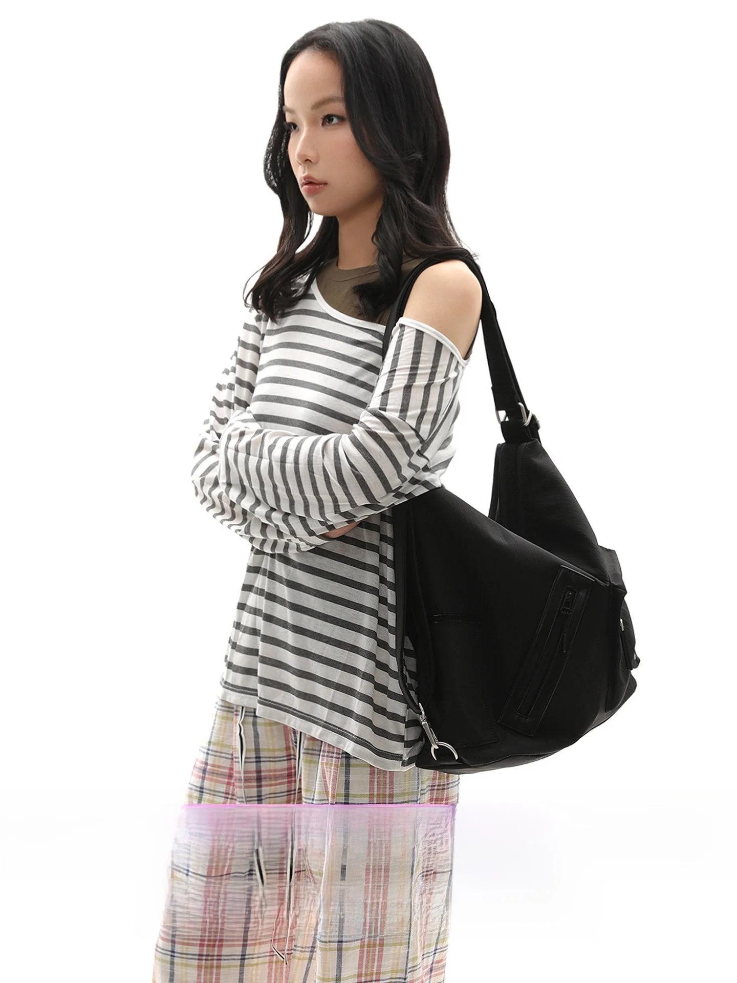 Large Capacity Outdoor Nylon Backpack Black Three Ways to Carry Double Shoulder Bag Casual Unisex Fashion Lightweight Waterproof
Large Capacity Outdoor Nylon Backpack Black Three Ways to Carry Double Shoulder Bag Casual Unisex Fashion Lightweight Waterproof