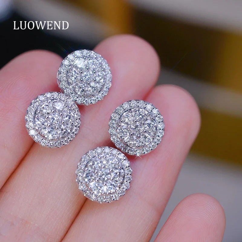 LUOWEND 100% 18K White Gold Earrings Luxury Round Design 1.0carat Real Natural Diamond Stud Earrings for Women Wedding Jewelry
LUOWEND 100% 18K White Gold Earrings Luxury Round Design 1.0carat Real Natural Diamond Stud Earrings for Women Wedding Jewelry
