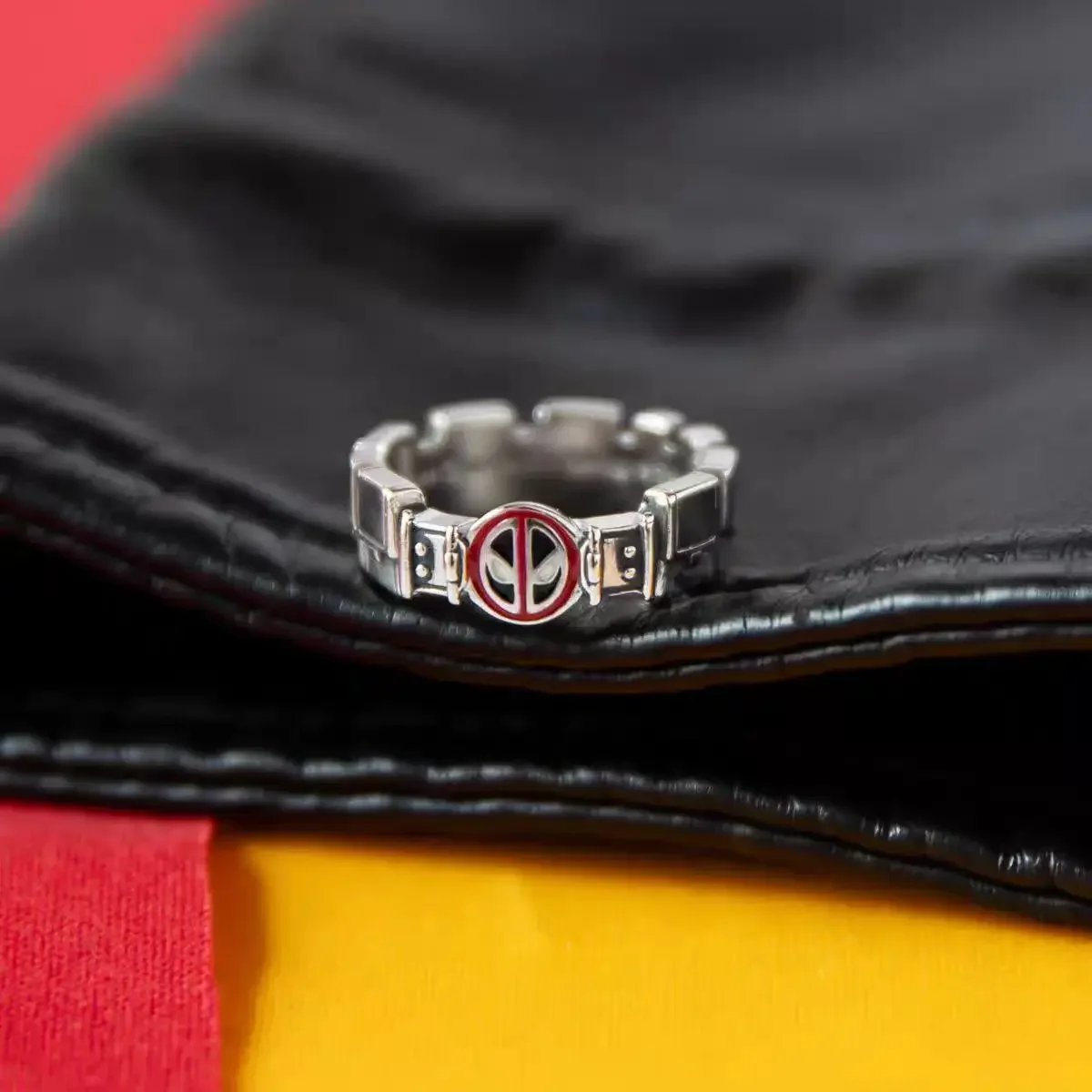 Anime Deadpool Wolverine Cosplay Ring Prop Jewelry Adjustable Accessories Couples Rings Kids Birthday Gift
Anime Deadpool Wolverine Cosplay Ring Prop Jewelry Adjustable Accessories Couples Rings Kids Birthday Gift