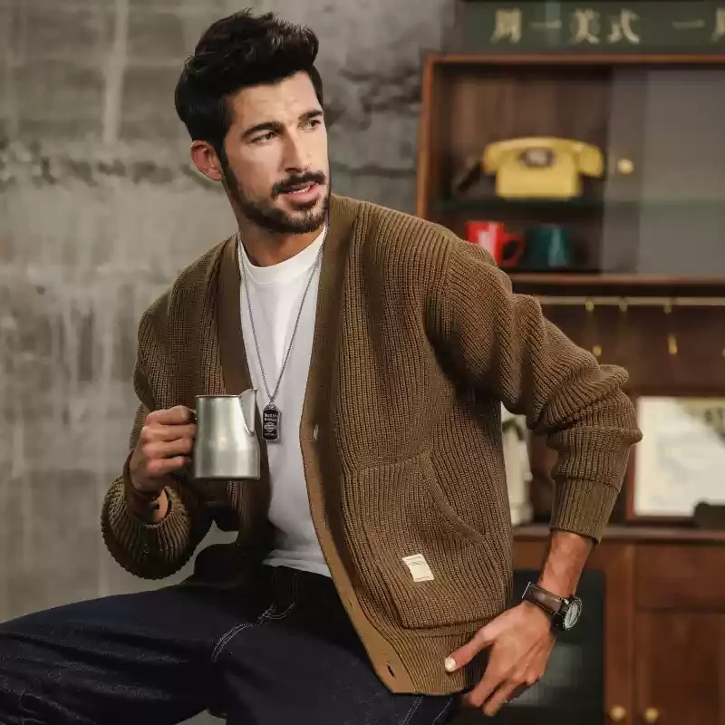 Loose American retro blockbuster V-neck cardigan sweater men's autumn and winter new loose oversized sweater knitwear
Loose American retro blockbuster V-neck cardigan sweater men's autumn and winter new loose oversized sweater knitwear