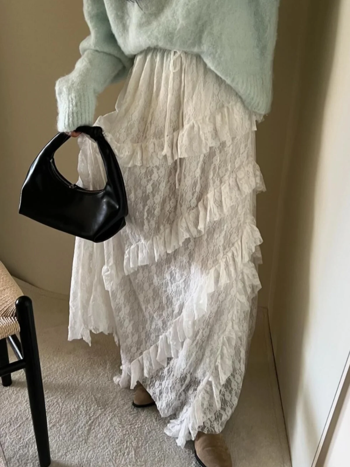 Шикарная кружевная юбка с высокой талией, длинная женская юбка необычного дизайна с галстуком-бабочкой, нерегулярная утягивающая корейская юбка для поездок на работу
Шикарная кружевная юбка с высокой талией, длинная женская юбка необычного дизайна с галстуком-бабочкой, нерегулярная утягивающая корейская юбка для поездок на работу