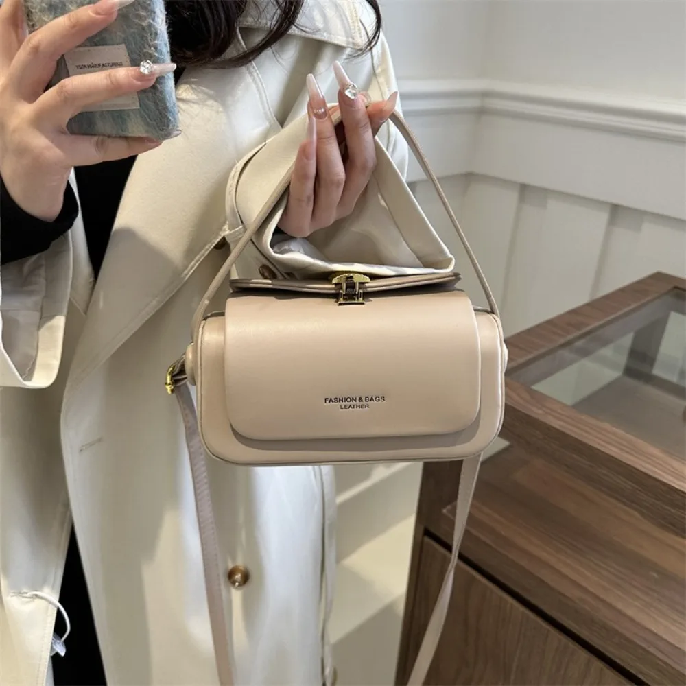 New Solid Color Shoulder Bag Large Capacity Textured Leather Crossbody Bag Flap Handbag Women
New Solid Color Shoulder Bag Large Capacity Textured Leather Crossbody Bag Flap Handbag Women