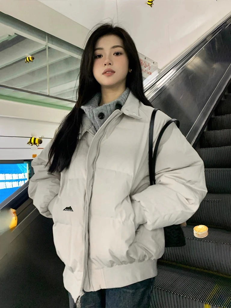 Хлопковая куртка с капюшоном в американском стиле ретро Cleanfit, свободная повседневная воротник-стойка, длина, теплая, Thiened, застежка-молния
Хлопковая куртка с капюшоном в американском стиле ретро Cleanfit, свободная повседневная воротник-стойка, длина, теплая, Thiened, застежка-молния