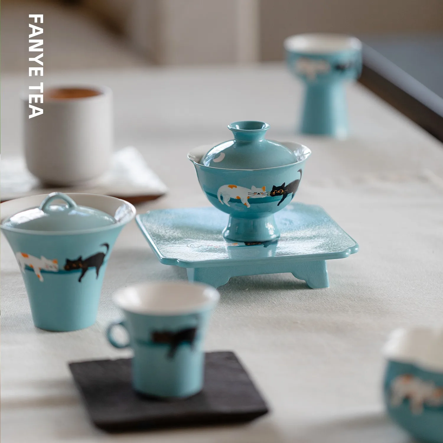 Hand-Painted Cute Dr Cercs Tea Set Gongfu Tea Utensils Home Use High End Gift Fre Sle White Porcelain Tea Set
Hand-Painted Cute Dr Cercs Tea Set Gongfu Tea Utensils Home Use High End Gift Fre Sle White Porcelain Tea Set