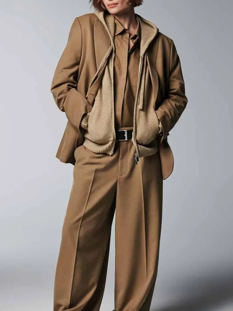 Европейский и американский стиль, осенняя новая модная простая женская одежда, свободная универсальная вязаная толстовка с длинными рукавами и капюшоном
Европейский и американский стиль, осенняя новая модная простая женская одежда, свободная универсальная вязаная толстовка с длинными рукавами и капюшоном