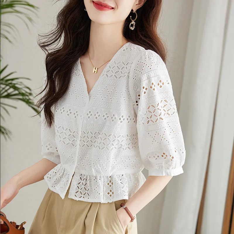 Hollow Out Shirt for Women with Quarter Sleeves, 2024 Summer New Small Short Top, Pure Cotton V-neck Shirt
Hollow Out Shirt for Women with Quarter Sleeves, 2024 Summer New Small Short Top, Pure Cotton V-neck Shirt