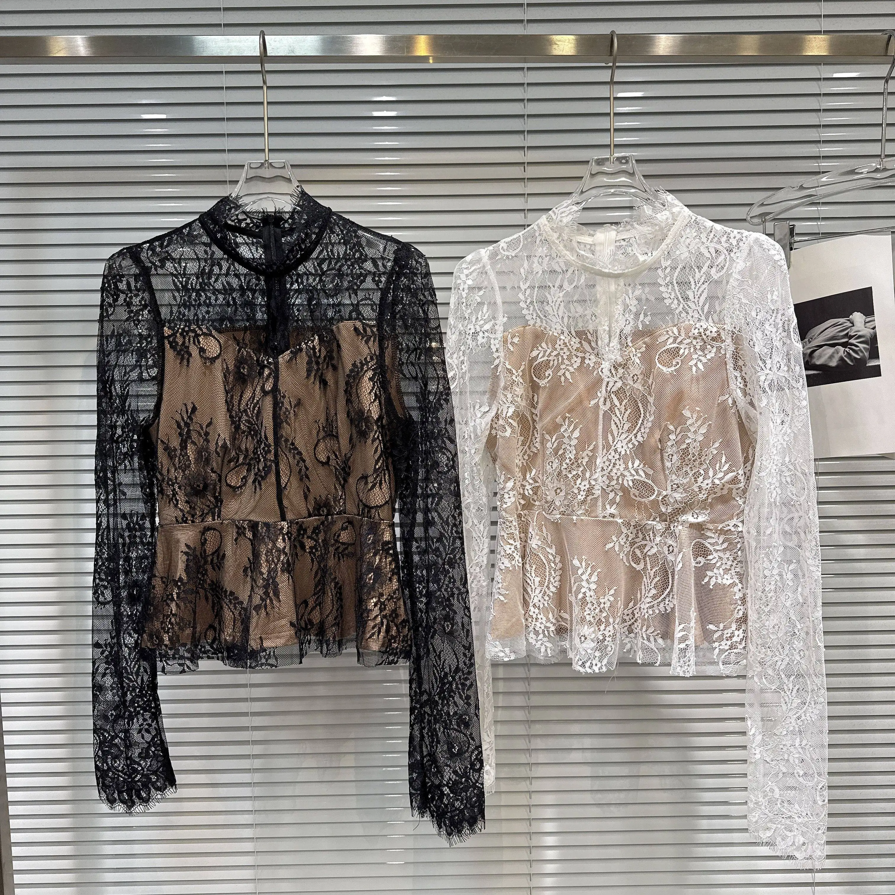 Женская весенне-осенняя сексуальная кружевная блузка с длинными рукавами и цветочным принтом, женская однотонная рубашка из микропрозрачного тюля, топ
Женская весенне-осенняя сексуальная кружевная блузка с длинными рукавами и цветочным принтом, женская однотонная рубашка из микропрозрачного тюля, топ