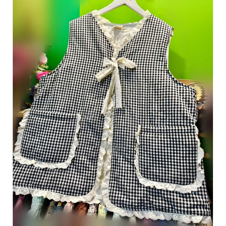 Women Vintage Sweet Black White Plaid Checker Lace Patchwork Vest 2026 Female Mori Girl Autumn Cotton Lolita Kawaii Korean Tops
Women Vintage Sweet Black White Plaid Checker Lace Patchwork Vest 2026 Female Mori Girl Autumn Cotton Lolita Kawaii Korean Tops