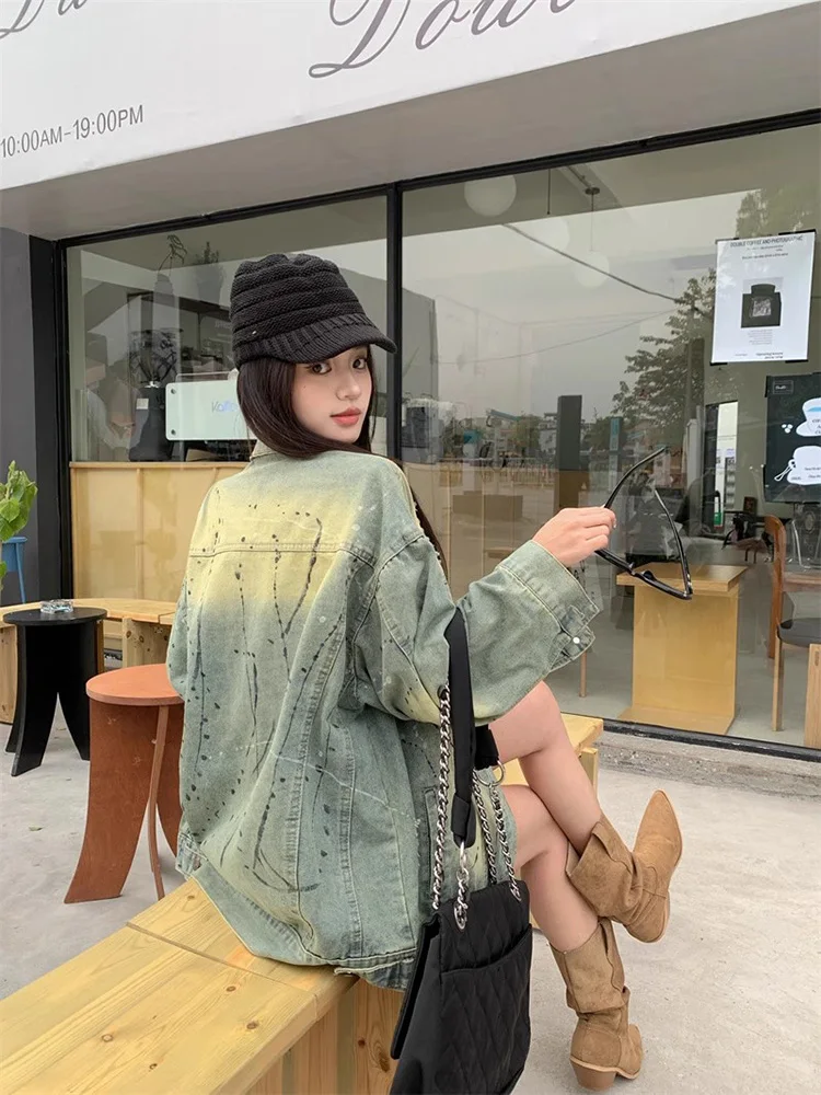 Women in Spring New Outerwear Loose Graffiti Denim Jacket Vintage Deign Sense Versatile Street Single Breasted Coat
Women in Spring New Outerwear Loose Graffiti Denim Jacket Vintage Deign Sense Versatile Street Single Breasted Coat