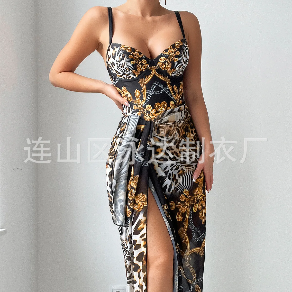 Slimming Gathered Bikini Set with Steel Support Strap Halter Double Shoulder Strap Vintage Floral Print Half Skirt Style Swimwea
Slimming Gathered Bikini Set with Steel Support Strap Halter Double Shoulder Strap Vintage Floral Print Half Skirt Style Swimwea