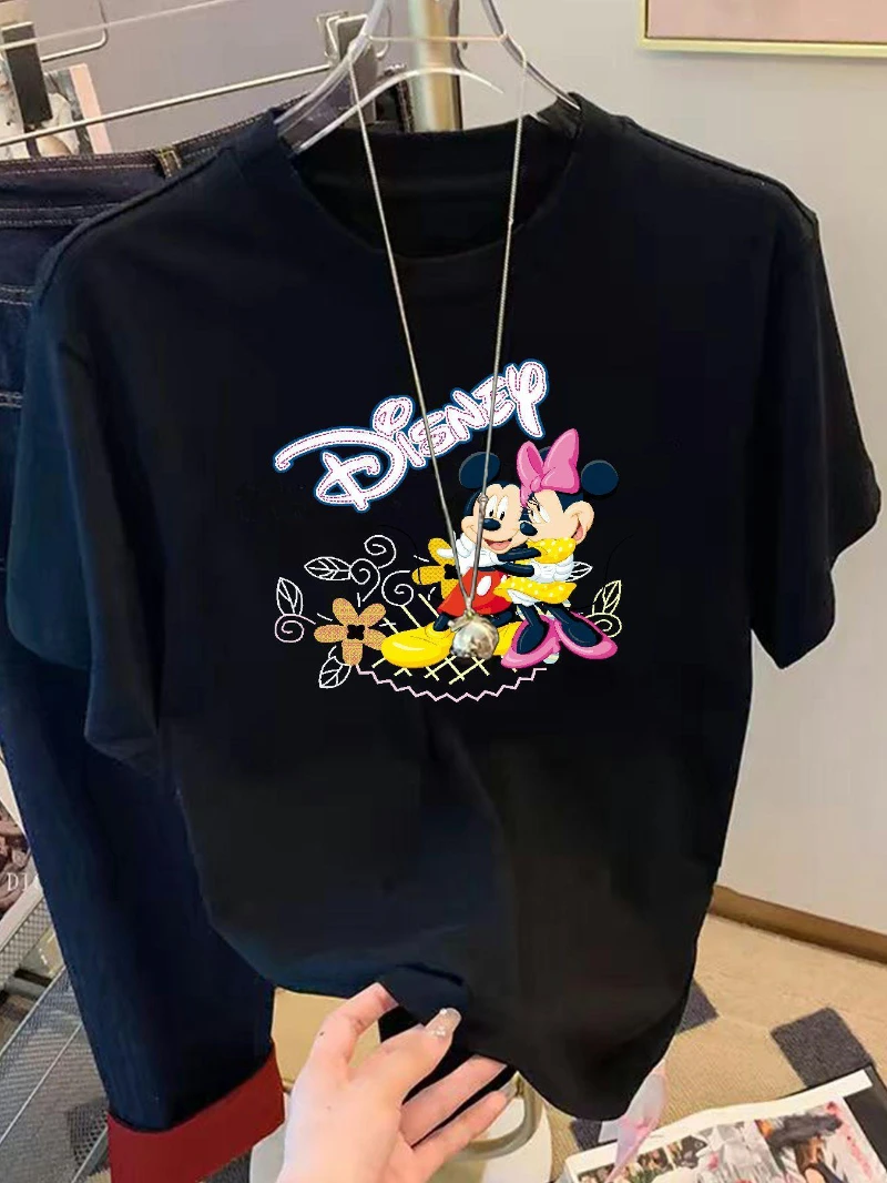 Футболка с рисунком Микки и Минни Маус Диснея, женская и мужская модная повседневная летняя спортивная свободная футболка с круглым вырезом и короткими рукавами
Футболка с рисунком Микки и Минни Маус Диснея, женская и мужская модная повседневная летняя спортивная свободная футболка с круглым вырезом и короткими рукавами
