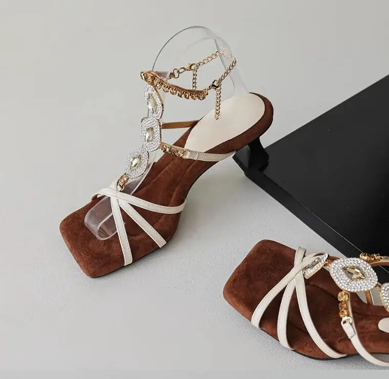 Diamond Crystal Chains T- Strap Summer Sandals Real Leather Square Open Toe Kitten Heels Cross Strap Woman Bohemia Sandals
Diamond Crystal Chains T- Strap Summer Sandals Real Leather Square Open Toe Kitten Heels Cross Strap Woman Bohemia Sandals