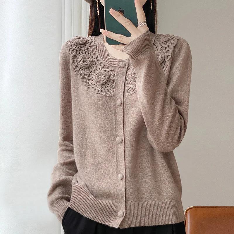 2026 New Heavy Industry Crocheted Sweater 100% Pure Wool Cardigan Women's Autumn and Winter O-Neck Coat Fashion Loose knitwear
2026 New Heavy Industry Crocheted Sweater 100% Pure Wool Cardigan Women's Autumn and Winter O-Neck Coat Fashion Loose knitwear