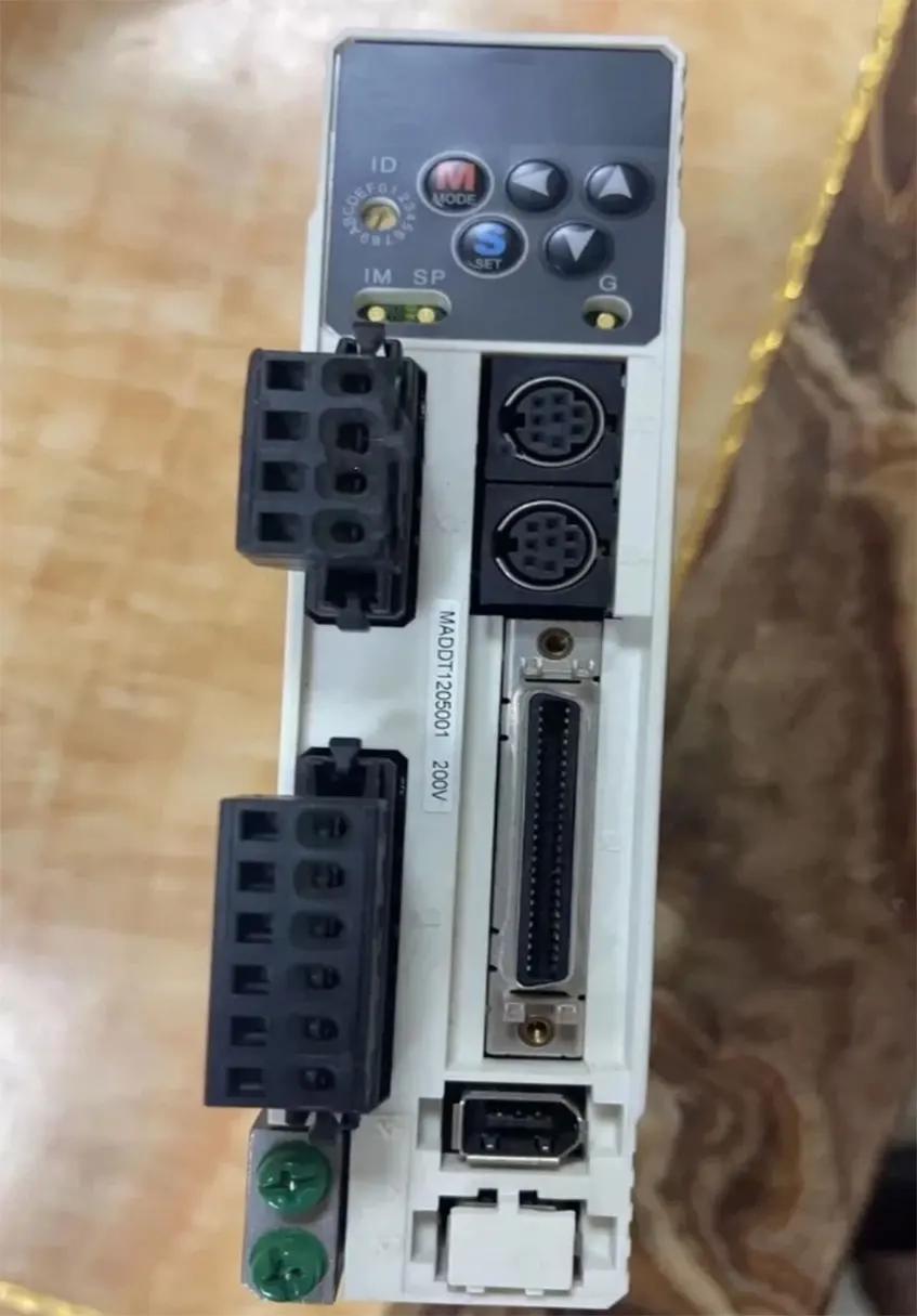 Brand new MADDT1205001 MADDT1205003 MADDT1205052 MADDT1205053 One Year Warranty
Brand new MADDT1205001 MADDT1205003 MADDT1205052 MADDT1205053 One Year Warranty 