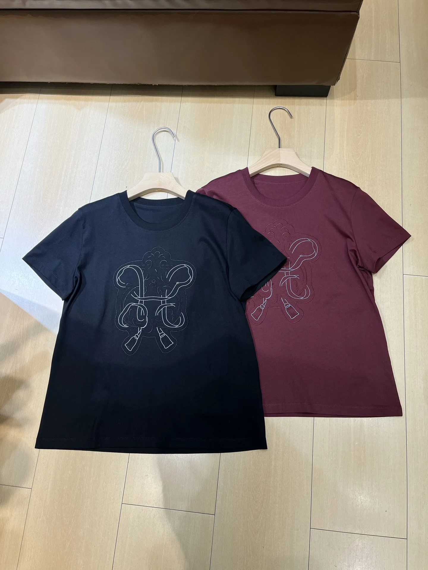 Spring Summer Heavyweight Embroidered Loose Cotton Casual Short Sleeve T-Shirt Fashion Versatile Shoulder Top for Women
Spring Summer Heavyweight Embroidered Loose Cotton Casual Short Sleeve T-Shirt Fashion Versatile Shoulder Top for Women