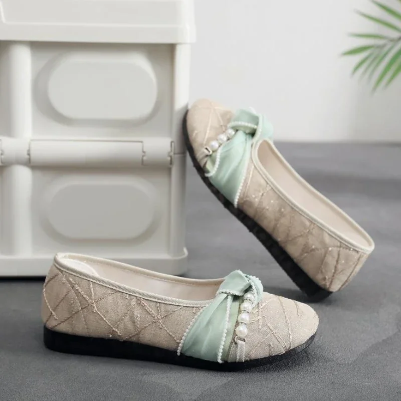 Spring Autumn Pearl Woman Footwear Offers Y2k Fashion Casual 2025 New Deals Comfortable and Elegant Stylish 39 Shoes for Women
Spring Autumn Pearl Woman Footwear Offers Y2k Fashion Casual 2025 New Deals Comfortable and Elegant Stylish 39 Shoes for Women
