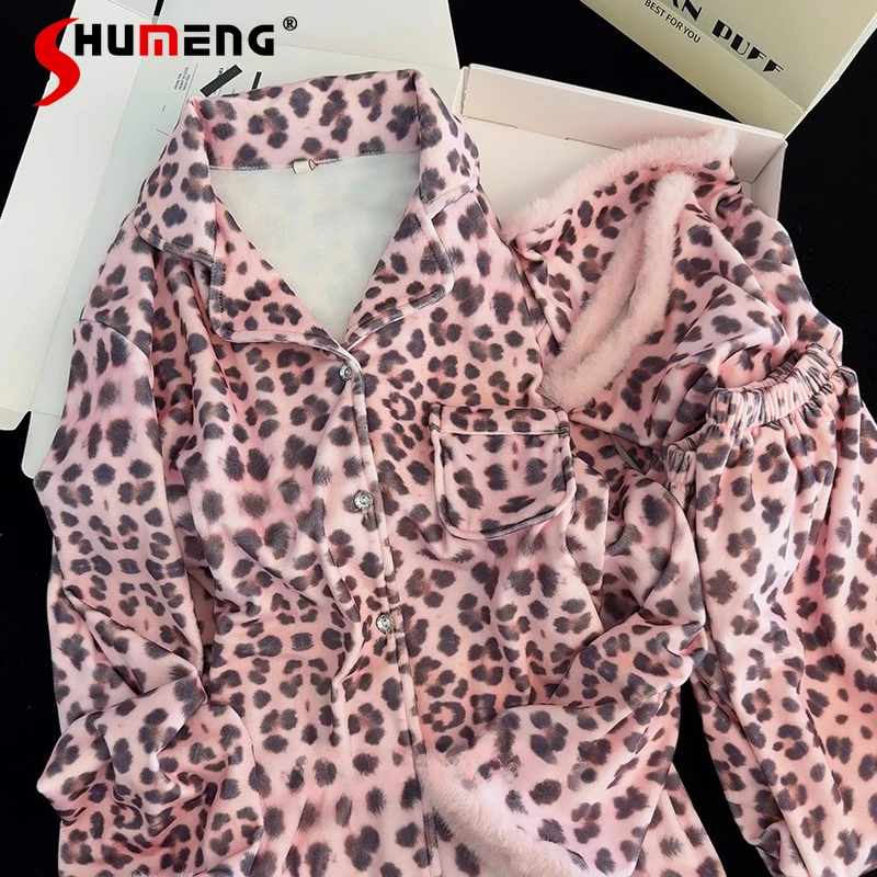 Pink Leopard Fluffy Print Pajamas Set for Women Japanese Style Sweet Loose Loungewear Female Pink Fashionable Homewear Suits
Pink Leopard Fluffy Print Pajamas Set for Women Japanese Style Sweet Loose Loungewear Female Pink Fashionable Homewear Suits