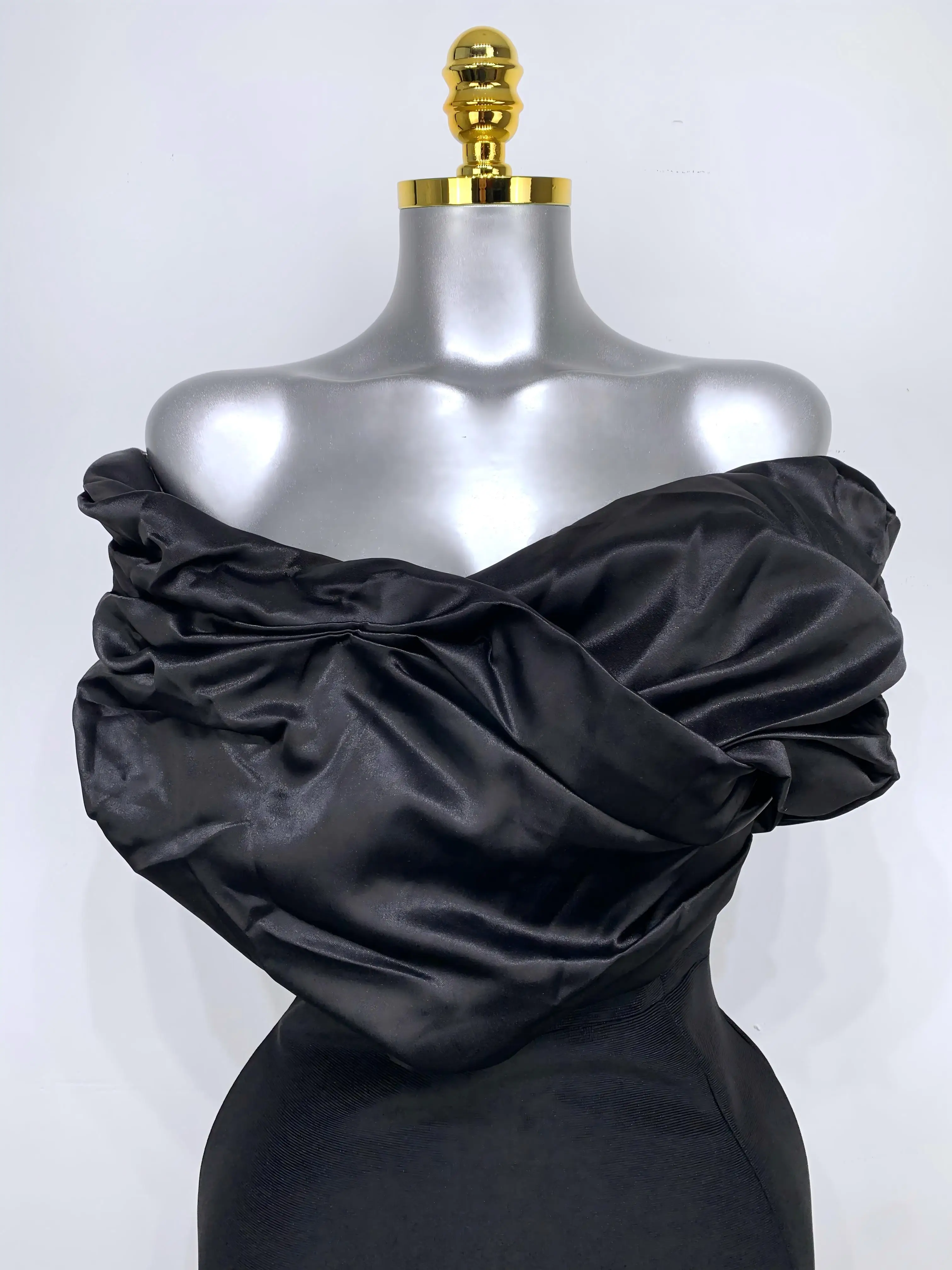 Women Elegant Black Off-Shoulder Ruffle Satin Slim Fit High Split Long Dress Evening Gown Party Prom Cocktail Women's Dresses
Women Elegant Black Off-Shoulder Ruffle Satin Slim Fit High Split Long Dress Evening Gown Party Prom Cocktail Women's Dresses