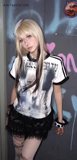 Лето 2025 г., новинка, готический стиль, субкультура, аниме, белая облегающая хлопковая футболка с мультяшным принтом, повседневная короткая футболка с короткими рукавами 
Лето 2025 г., новинка, готический стиль, субкультура, аниме, белая облегающая хлопковая футболка с мультяшным принтом, повседневная короткая футболка с короткими рукавами