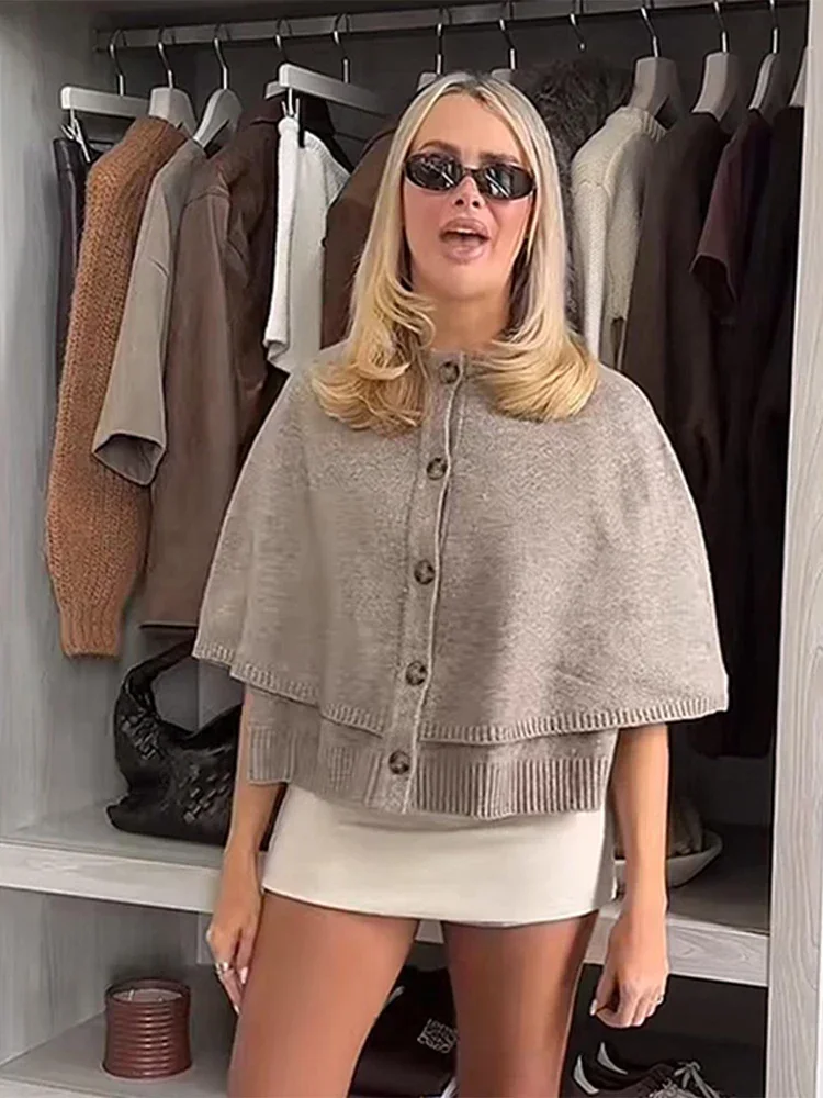 Fashion Cape Knitted Cardigan Women O-neck Single Breasted Casual Female Sweaters 2024 Autumn Solid Soft Loose Lady Knitwears
Fashion Cape Knitted Cardigan Women O-neck Single Breasted Casual Female Sweaters 2024 Autumn Solid Soft Loose Lady Knitwears