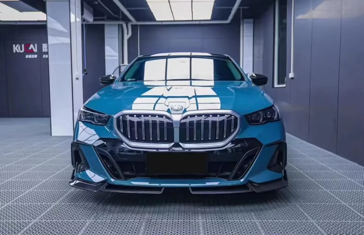 For BMW 5 Series G60 G68 I5 MP Style Dry Carbon Fiber Front rear Bumper Diverter Spoiler Diffuser Front lip chin body kit 2024+
For BMW 5 Series G60 G68 I5 MP Style Dry Carbon Fiber Front rear Bumper Diverter Spoiler Diffuser Front lip chin body kit 2024+