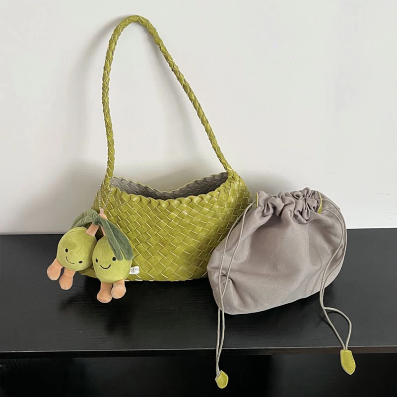 Women Hand-Woven Basket Weave Handbag Underarm Bag, Vegetable Basket Sailboat Bucket bag, Casual Vacation Handbag Shoulder Bag 
Women Hand-Woven Basket Weave Handbag Underarm Bag, Vegetable Basket Sailboat Bucket bag, Casual Vacation Handbag Shoulder Bag