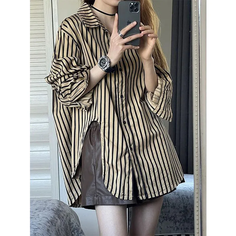 Vintage Striped Loose Women's Blouses Fashion Side Split Design Y2k Contrast Shirts Female High Street All-match Casual Shirts
Vintage Striped Loose Women's Blouses Fashion Side Split Design Y2k Contrast Shirts Female High Street All-match Casual Shirts
