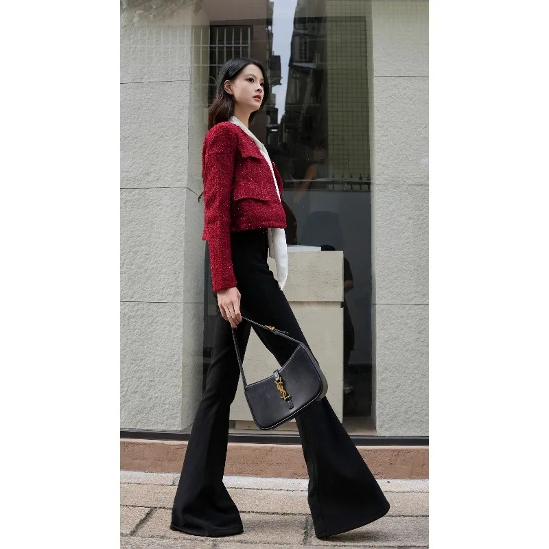 Молодежные универсальные черные брюки с высокой талией, плотные, облегающие, слегка сексуальные, повседневные, комфортные, в пол.
Молодежные универсальные черные брюки с высокой талией, плотные, облегающие, слегка сексуальные, повседневные, комфортные, в пол.