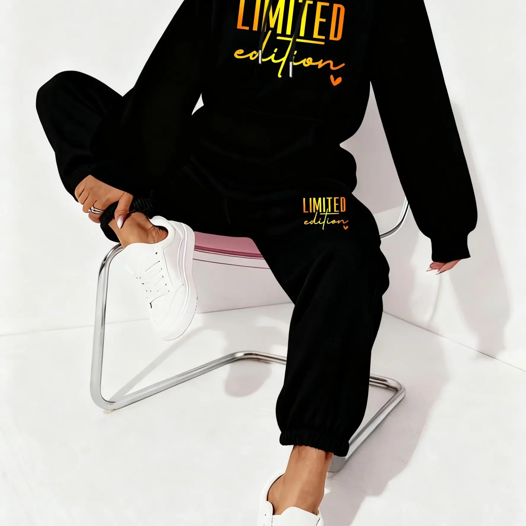 2026 letter printed sportswear set men's and women's hooded sweatshirt long pants set spring and autumn winter warm suit
2026 letter printed sportswear set men's and women's hooded sweatshirt long pants set spring and autumn winter warm suit