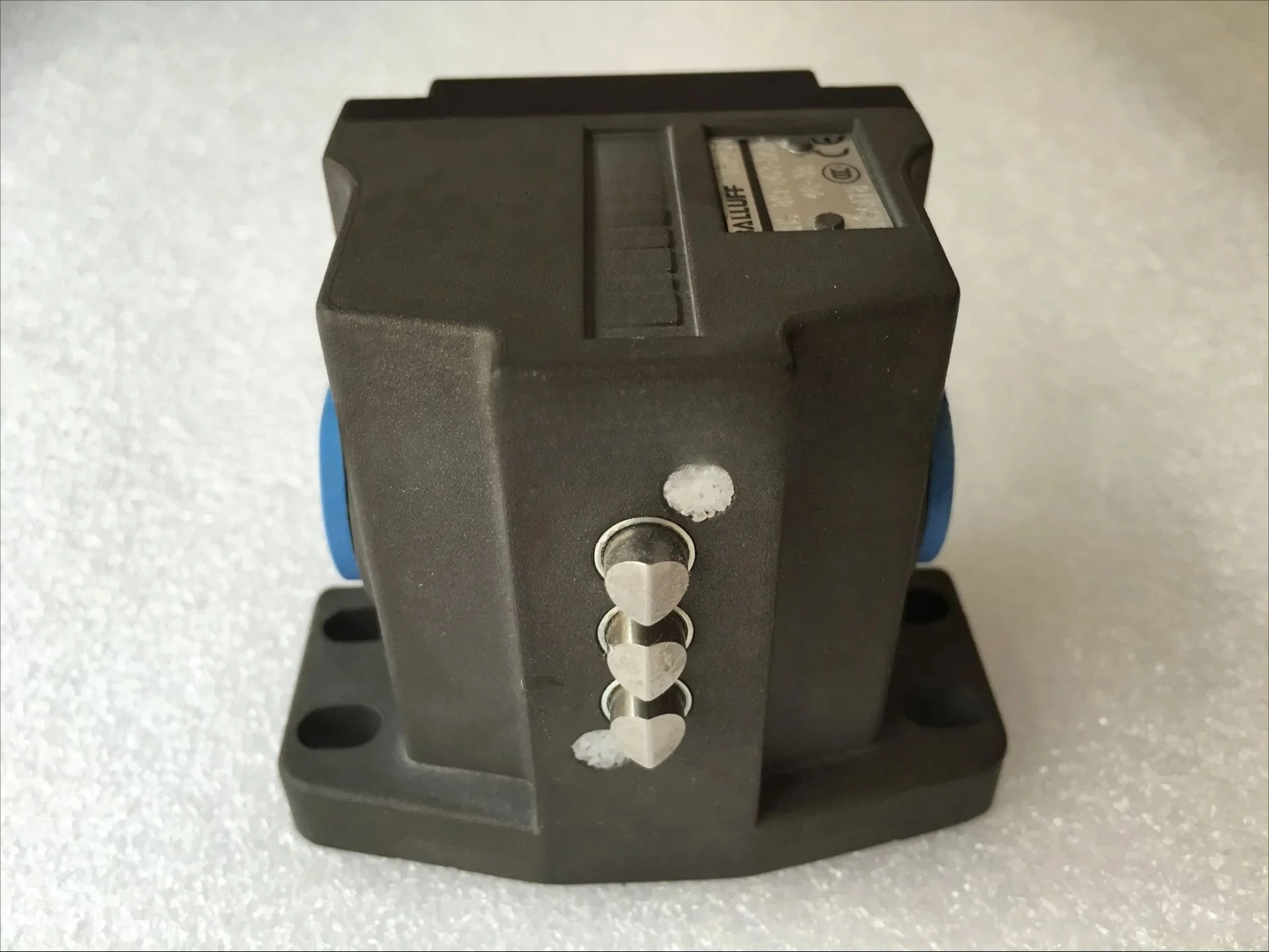 BNS819-B03-D08-46-3B Новый оригинал
BNS819-B03-D08-46-3B Новый оригинал