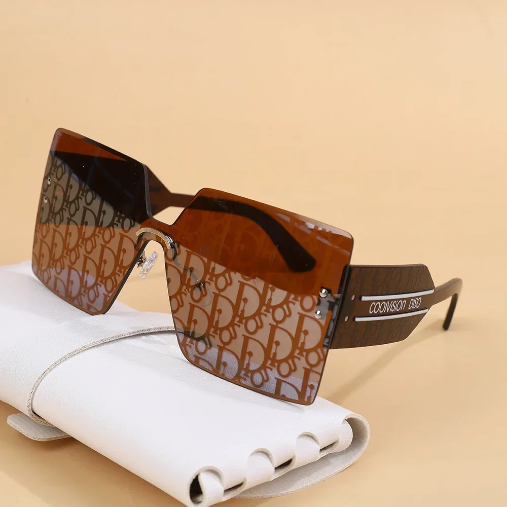 2025 Fashion Luxury Designer UV400 Sunglasses Women Men New Trendy Square Sun Glasses Ladies Vintage Small Cool Gafas De Sol
2025 Fashion Luxury Designer UV400 Sunglasses Women Men New Trendy Square Sun Glasses Ladies Vintage Small Cool Gafas De Sol